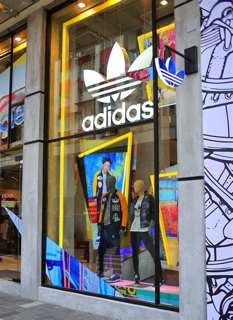 adidas originals store fotos